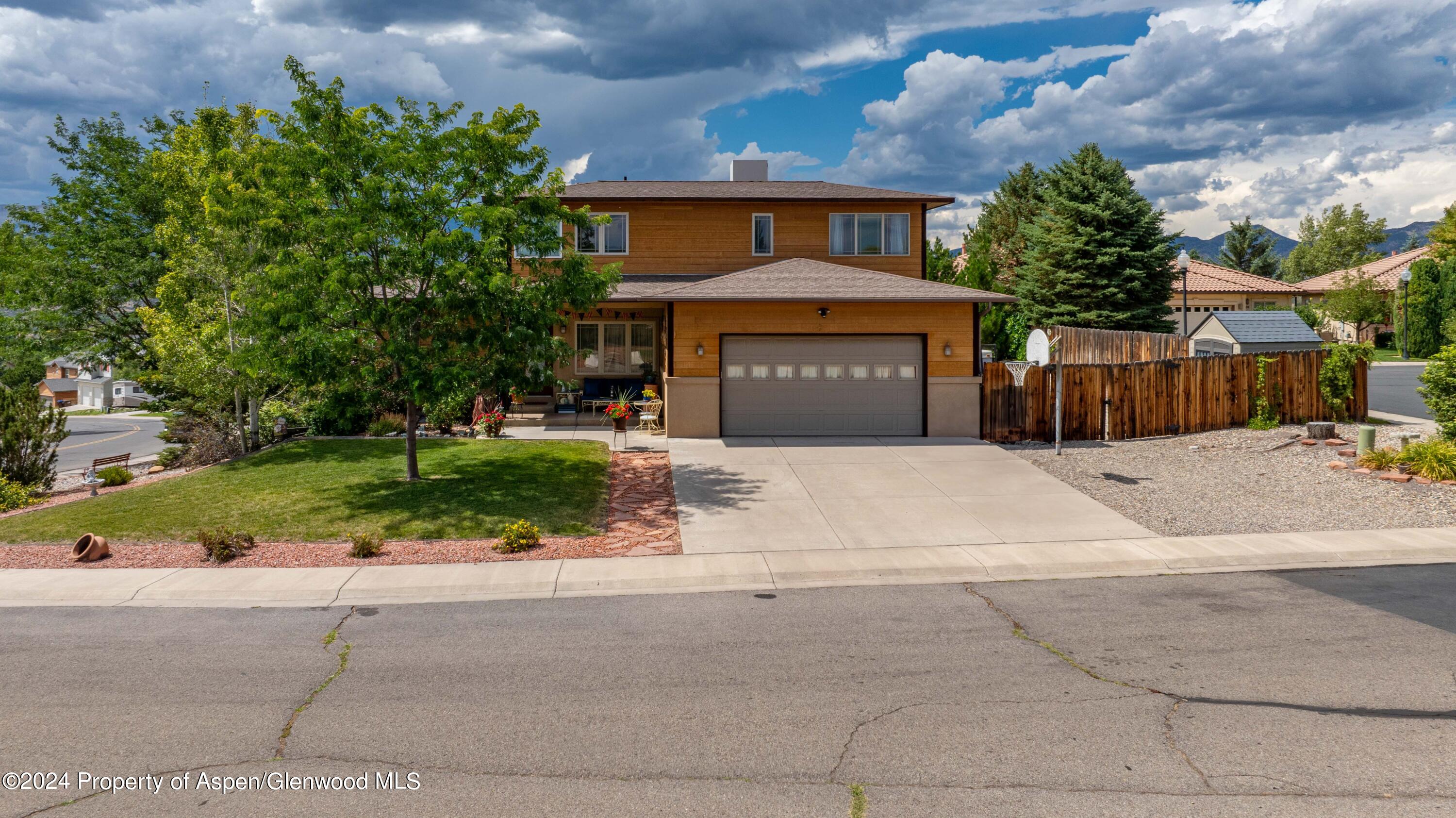 Fir Ct, Rifle, CO 81650