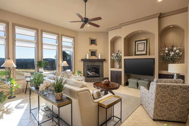 Warm, Cozy Family/Keeping Room | Image 30