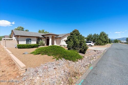 5244 N Pinto Dr, Prescott Valley, AZ, 86314-4316 | Card Image
