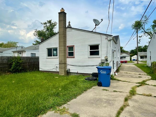 20817 Atlantic Ave, House other with 3 bedrooms, 1 bathrooms and null parking in Warren MI | Image 19