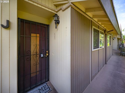 4059 Donald St, Eugene, OR, 97405-3982 | Card Image