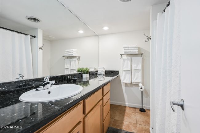 230 - 1702 W Tuckey Ln, Condo with 2 bedrooms, 1 bathrooms and null parking in Phoenix AZ | Image 8