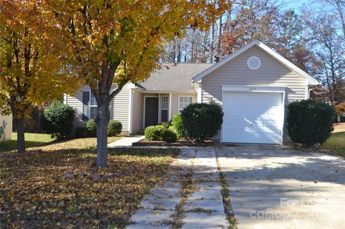 8931 Mcadam Way, Charlotte, NC, 28269-0924 | Card Image