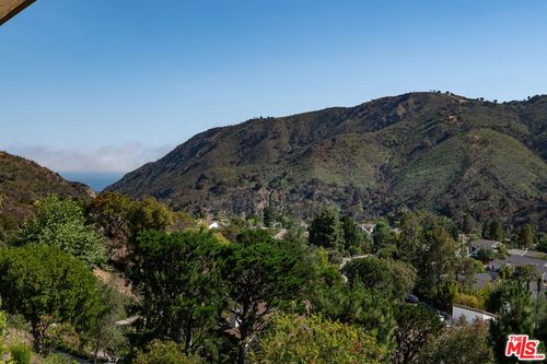 1774 Palisades Dr, Pacific Palisades, CA, 90272-2116 | Card Image