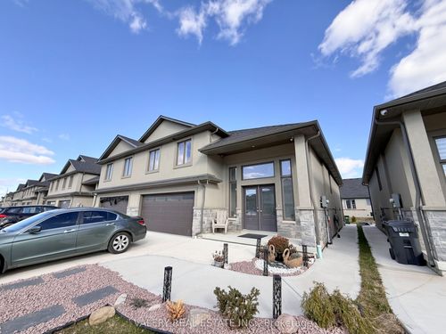 134 Reed St, Essex, ON, N8M0B2 | Card Image