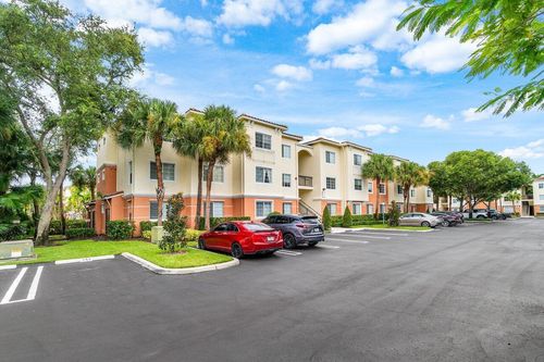 apt-3304-9901 Baywinds Dr, West Palm Beach, FL, 33411-6305 | Card Image