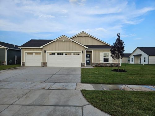 932 N Forestview St, Wichita, KS, 67235 | Card Image