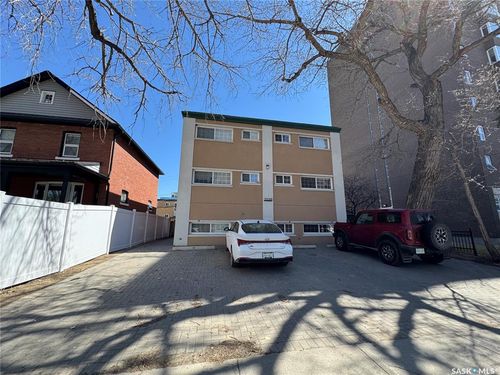 2a-2125 Lorne St, Regina, SK, S4P2M6 | Card Image