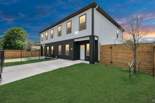 ab-8406 Parnell St, Houston, TX, 77051-1242 | Card Image