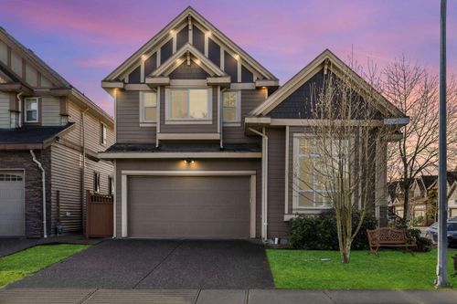 7326 199 St, Langley, BC, V2Y1R9 | Card Image