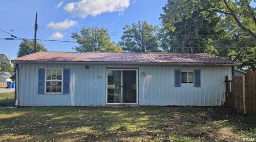 104 S Park St, Hurst, IL, 62949-1058 | Card Image