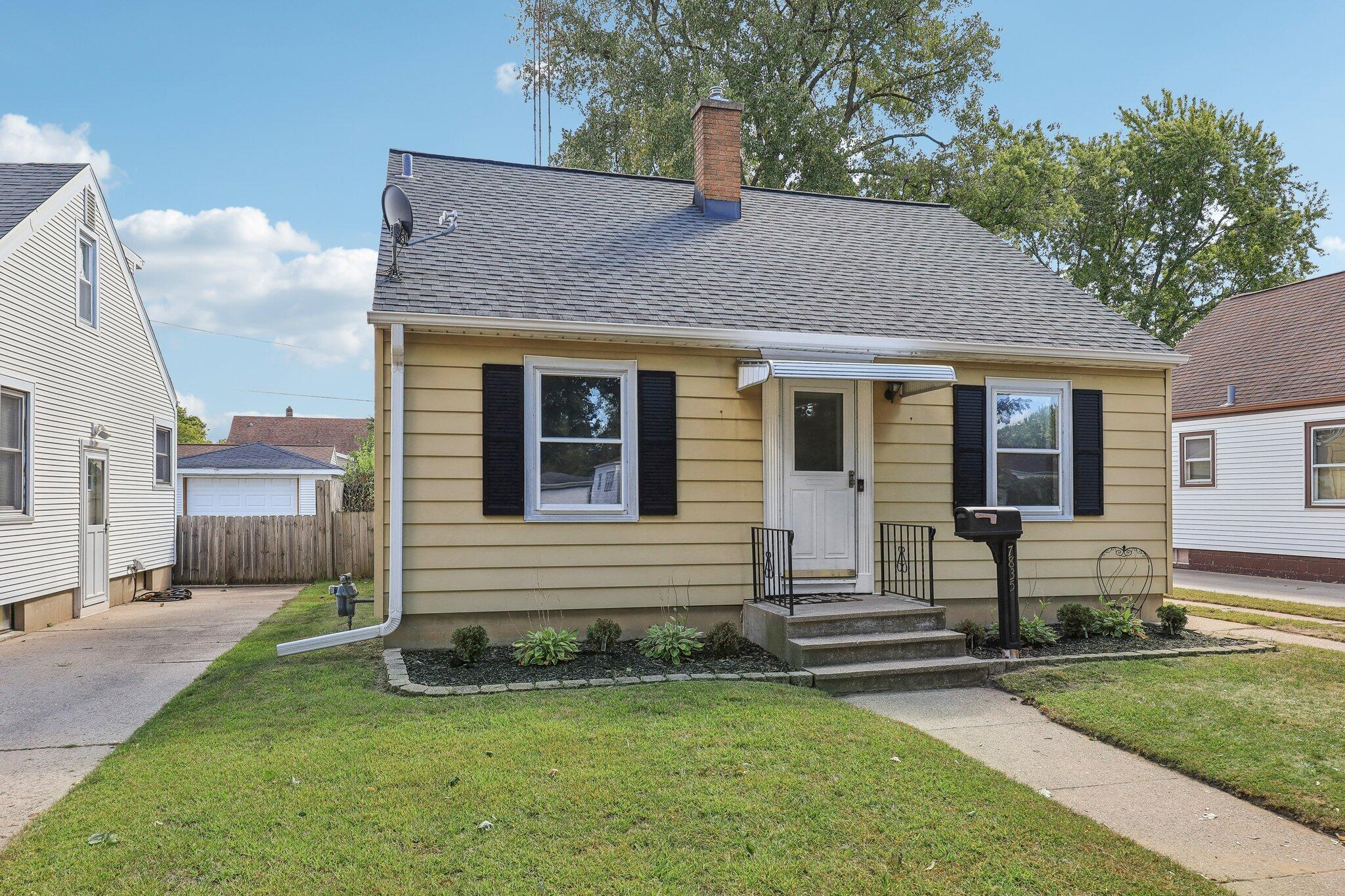 18th Ave, Kenosha, WI 53143