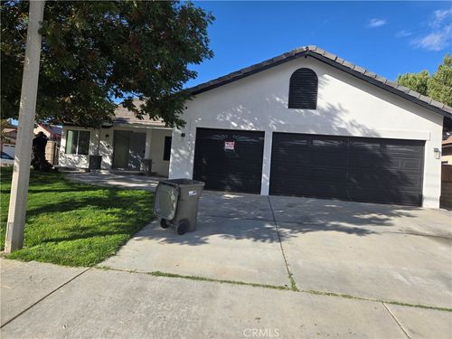 2111 W Avenue M8, Palmdale, CA, 93551 | Card Image