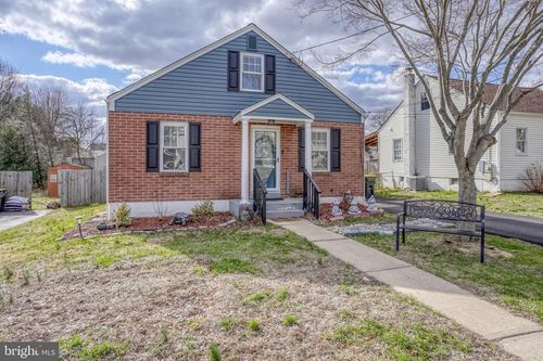 27 Laurel Ave, NEWARK, DE, 19711-4797 | Card Image