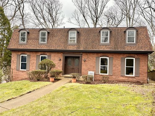 460 Woodland Hills Dr, Pittsburgh, PA, 15235-5064 | Card Image