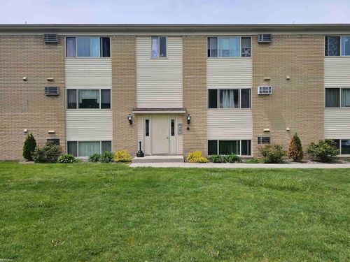 1875 Michigan Ave, Marysville, MI, 48040-1856 | Card Image