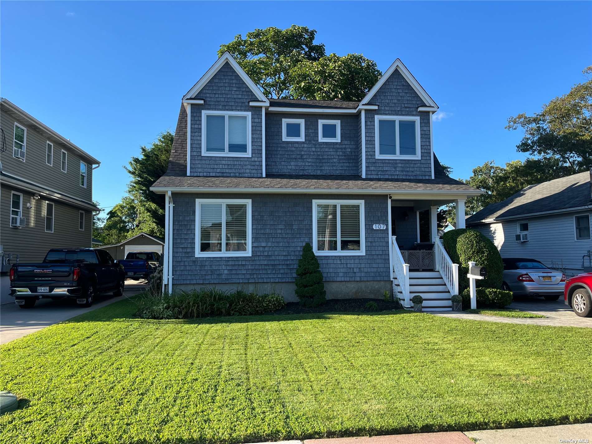 Laurel St, Patchogue, NY 11772