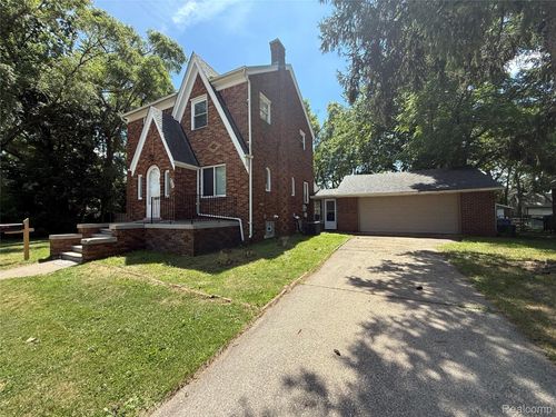 8056 Fisher Ave, Warren, MI, 48089-2908 | Card Image
