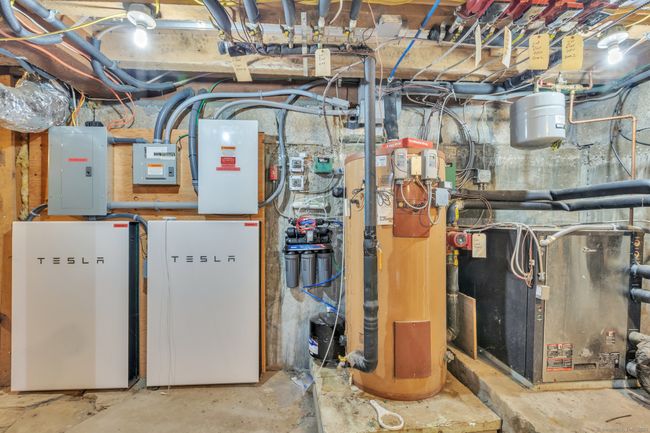 Geothermal for the main house is powered through the 3Phase from garage &amp; The Solar installed on Barn supplys main house with power. | Image 35