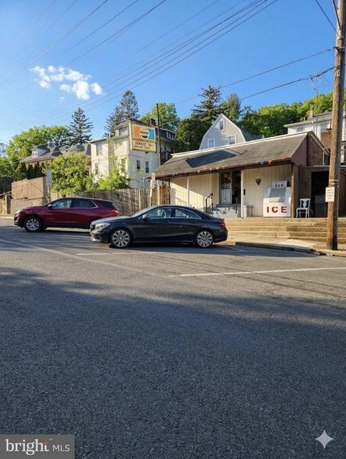 232 Carsonia Ave, Reading, PA, 19606-1902 | Card Image