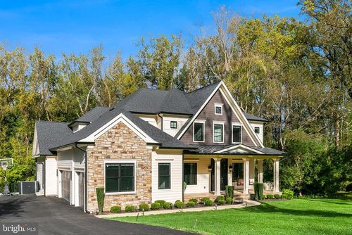 7002 River Oaks Dr, MCLEAN, VA, 22101-1522 | Card Image