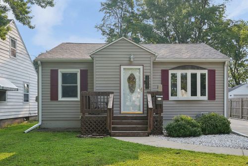 1815 W 7th St, Waterloo, IA, 50702-3350 | Card Image