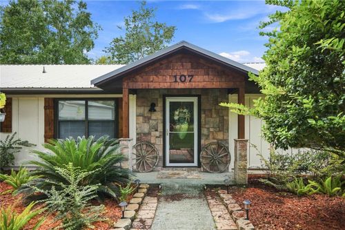 107 Church Lake Dr, Interlachen, FL, 32148-6542 | Card Image