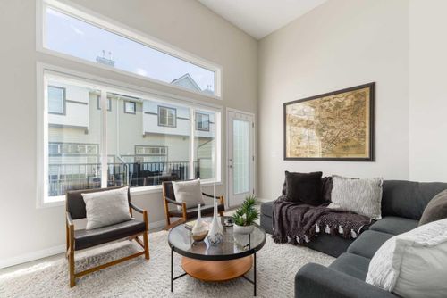 126 Everhollow Hts Sw, Calgary, AB, T2Y5B4 | Card Image