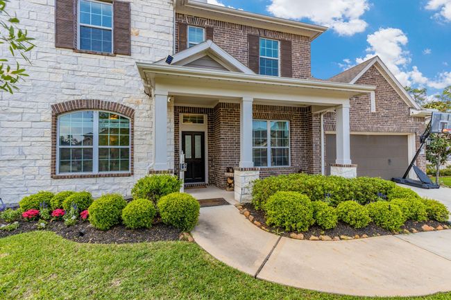 Experience the perfect blend of comfort, style, and community in this stunning neighborhood retreat—a place where every day feels like home. | Image 4