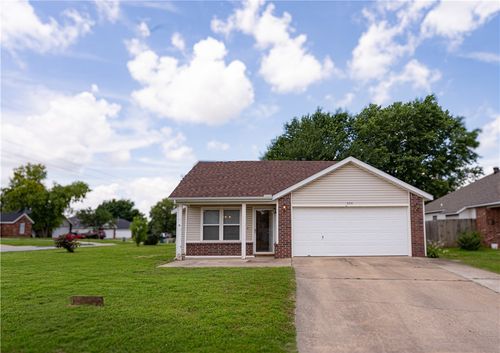 820 Sw Arrowhead Dr, Bentonville, AR, 72712-3615 | Card Image