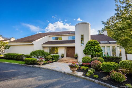 6 Polo Ct, Woodbury, NY, 11797-1122 | Card Image