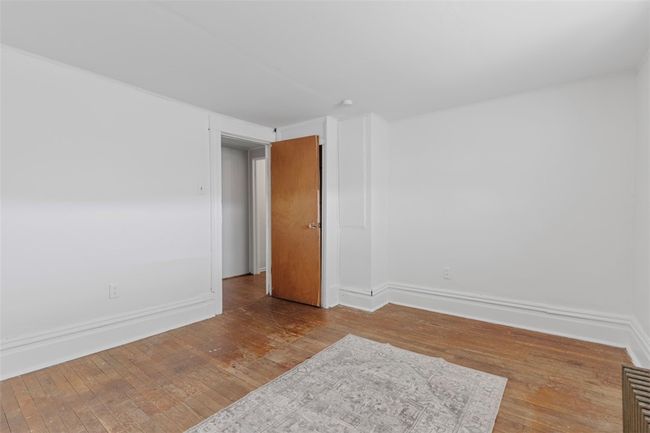 537 6 Th St, House other with 5 bedrooms, 3 bathrooms and 3 parking in Braddock PA | Image 27
