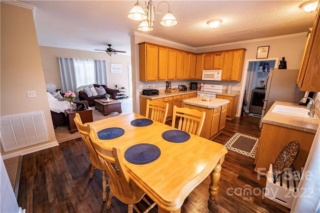 Kitchen | Image 22