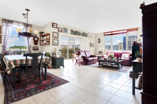 apt-419c-4400 Hillcrest Dr, Hollywood, FL, 33021-7978 | Card Image