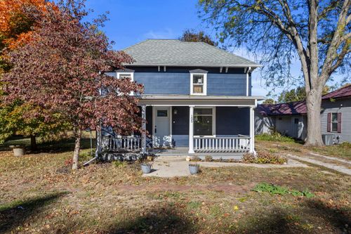 105 E Illinois St, Mansfield, IL, 61854-6775 | Card Image