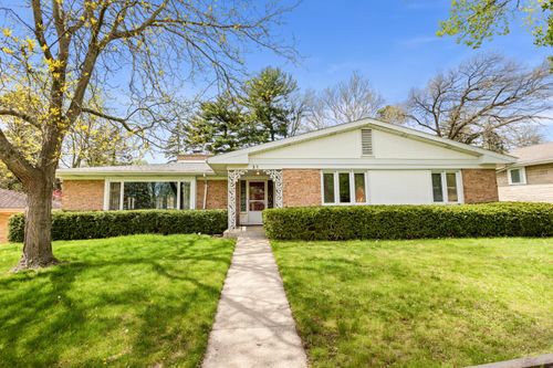 31 Clinton Dr E, Battle Creek, MI, 49017-4620 | Card Image