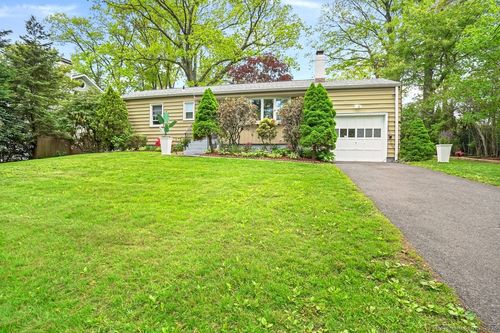 20 Old Wagon Rd, Old Greenwich, CT, 06870-1126 | Card Image