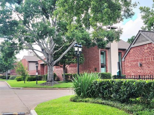 7447 Cambridge St, Houston, TX, 77054-2000 | Card Image