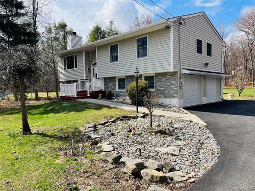 226 White Pond Rd, Stormville, NY, 12582-5745 | Card Image