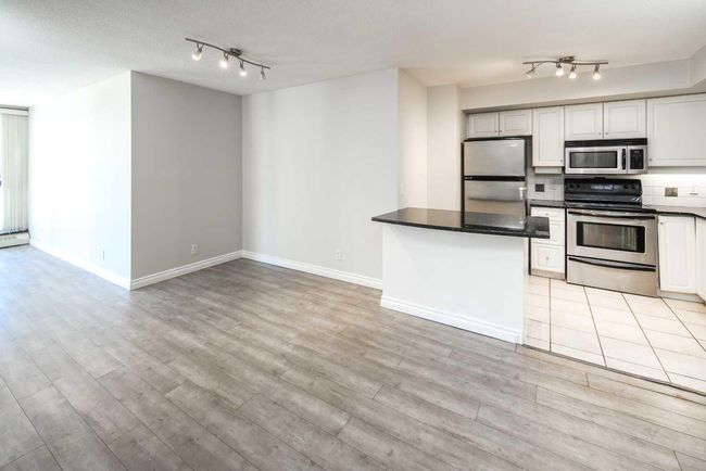 1305 - 650 10 St Sw, Condo with 2 bedrooms, 2 bathrooms and 1 parking in Calgary AB | Image 13