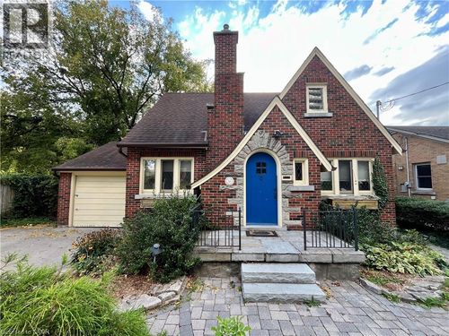 19 Willow St, Waterloo, ON, N2J1V6 | Card Image