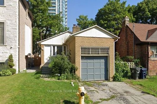 58 Avondale Ave, North York, ON, M2N2T9 | Card Image
