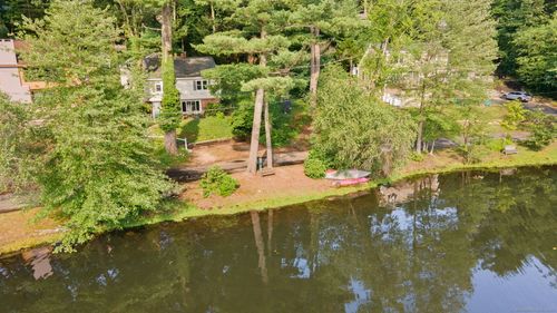 16 Lake St, Burlington, CT, 06013-2552 | Card Image