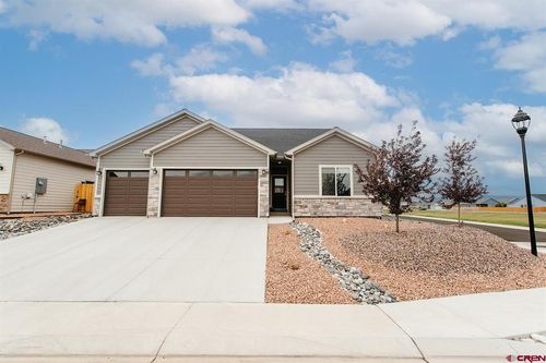 1422 Fivemile Creek Ave, Montrose, CO, 81401-4314 | Card Image