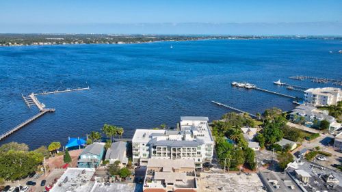 404-41 Sw Seminole St, Stuart, FL, 34994-2127 | Card Image