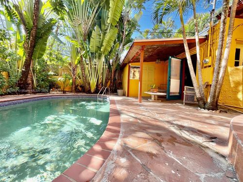 168 Ne 44th St, Miami, FL, 33137-3416 | Card Image