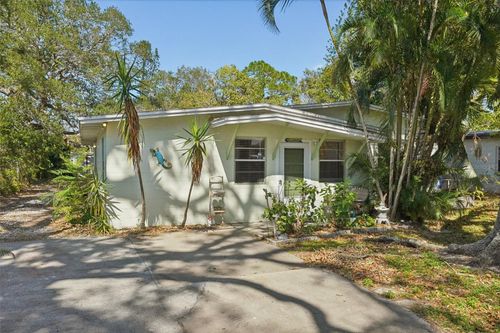 627 61st Ave S, ST PETERSBURG, FL, 33705-5744 | Card Image