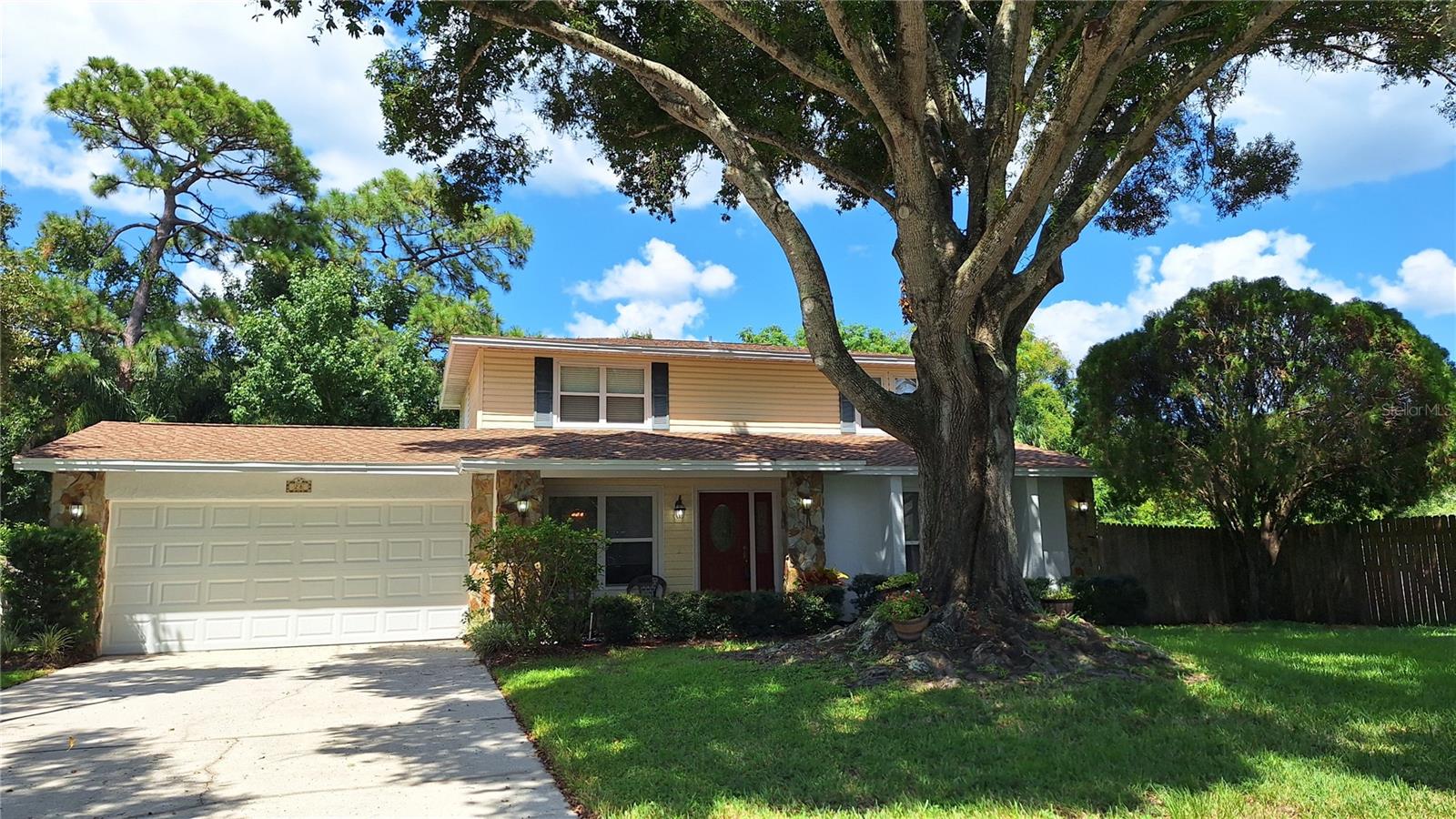 Harbor Lake Cir, Safety Harbor, FL 34695