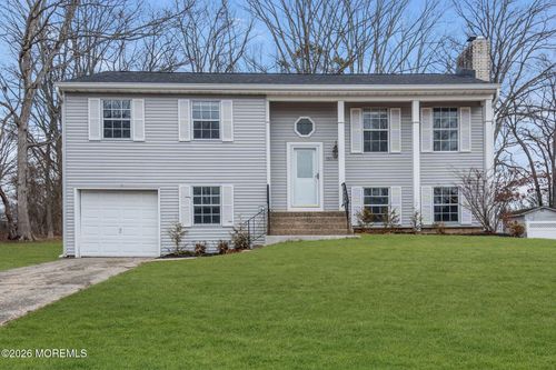 151 Shenandoah Blvd, Toms River, NJ, 08753-2933 | Card Image