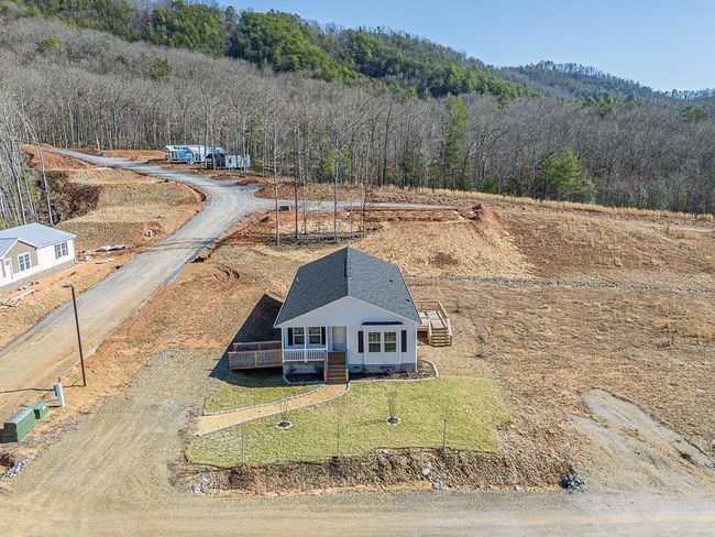 21 Devin Dr, Home with 3 bedrooms, 2 bathrooms and null parking in Murphy NC | Image 35